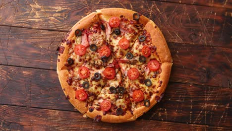 Pizza-pepperoni-with-mozzarella-cheese--tomato-sauce-and-salami